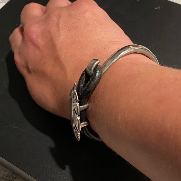 Artisan Crafted Leather & Silver Feather Bracelet. - Picture 7 of 10